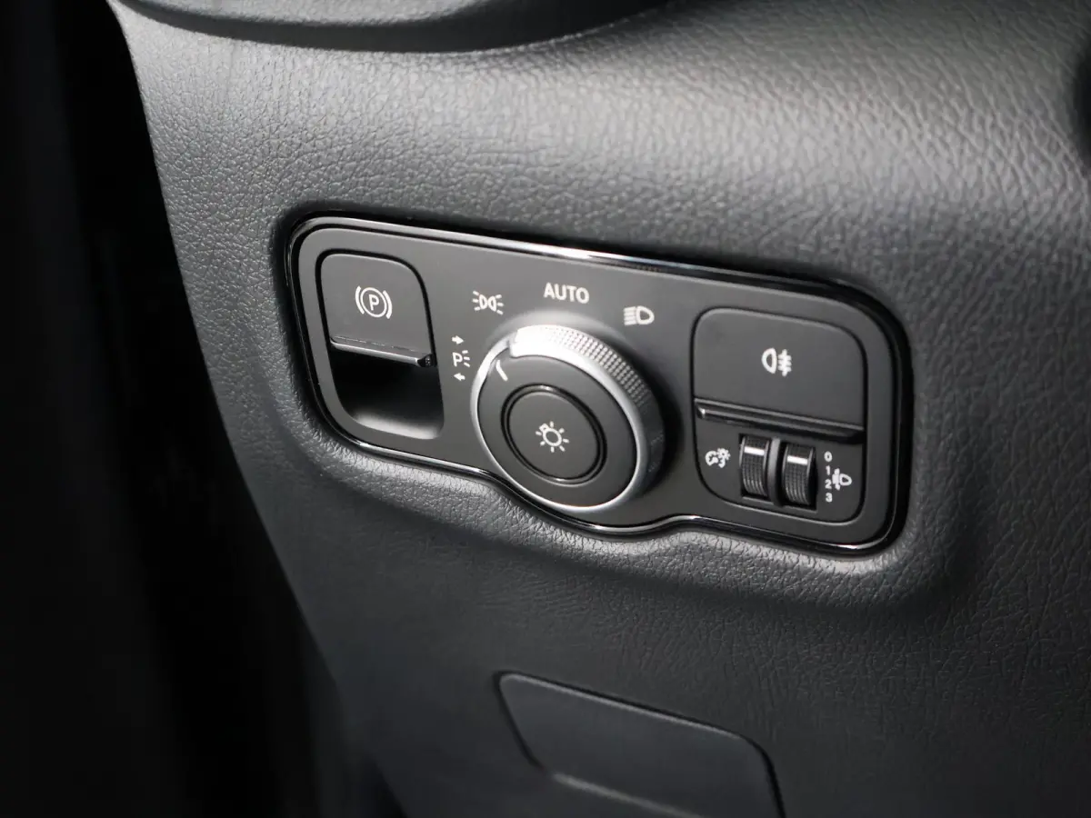 129 L2 PRO 90kWh | Snelladen 110 KWh | Achteruitrijcamera | Parkeerpakket | Comfortbestuurdersstoel | Dodehoekassistent | 8 Zitplaatsen | 360KM Range |