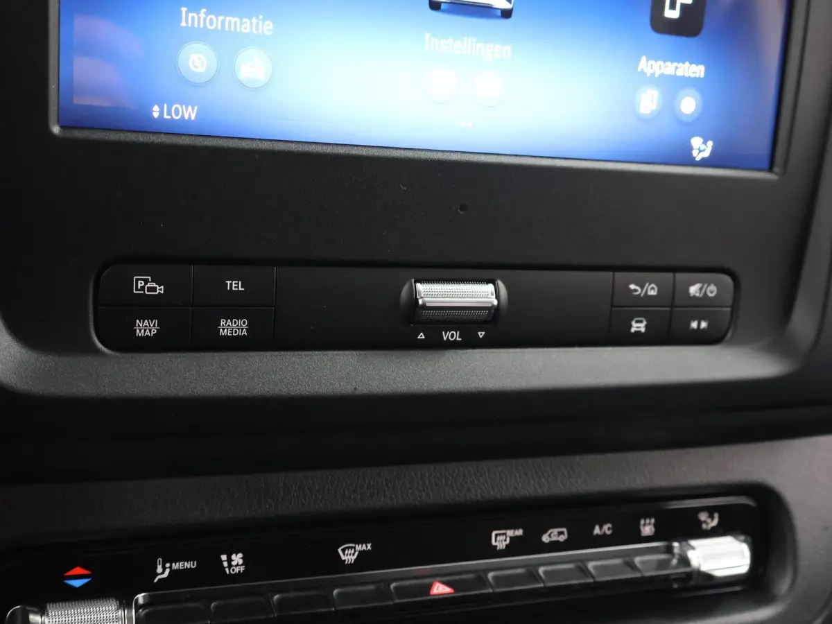129 L2 PRO 90kWh | Snelladen 110 KWh | Achteruitrijcamera | Parkeerpakket | Comfortbestuurdersstoel | Dodehoekassistent | 8 Zitplaatsen | 360KM Range |
