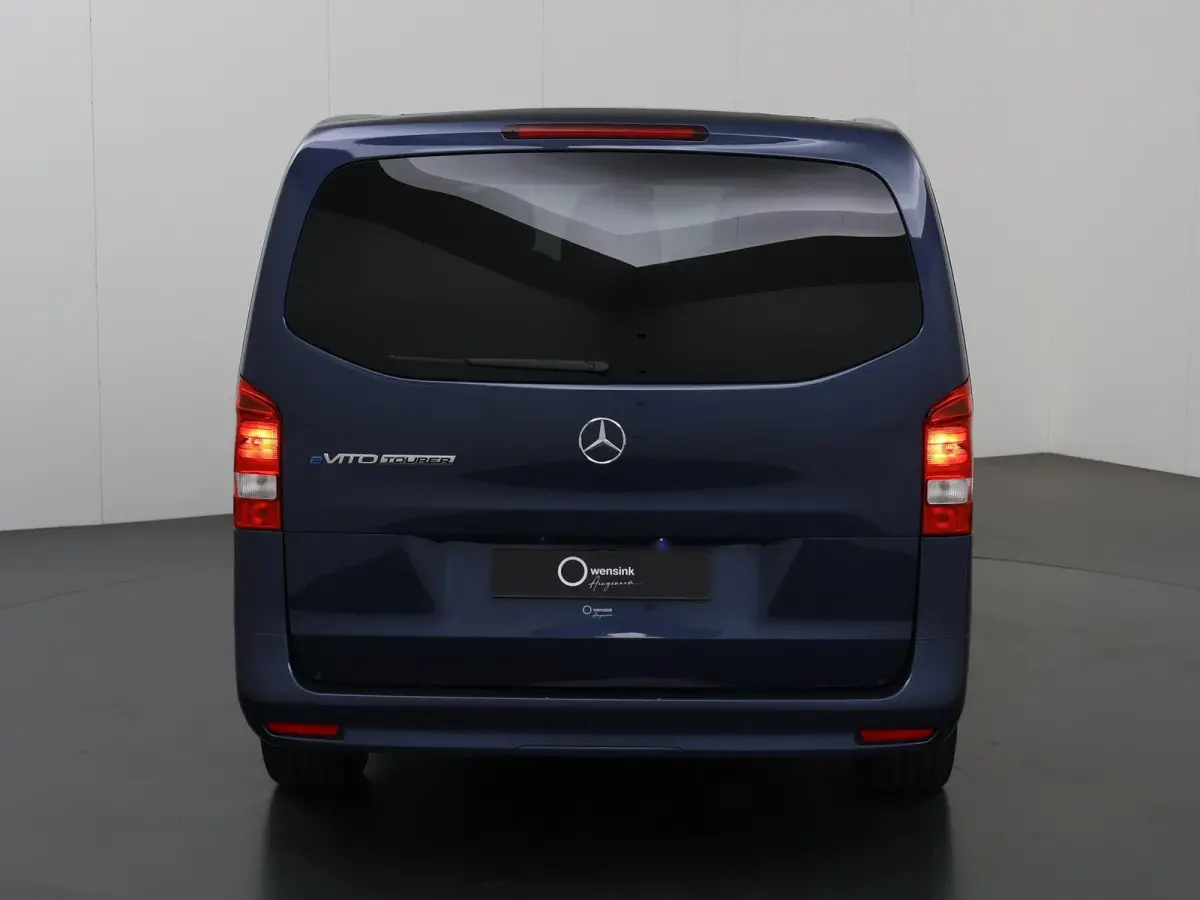 129 L2 PRO 90kWh | Snelladen 110 KWh | Achteruitrijcamera | Parkeerpakket | Comfortbestuurdersstoel | Dodehoekassistent | 8 Zitplaatsen | 360KM Range |