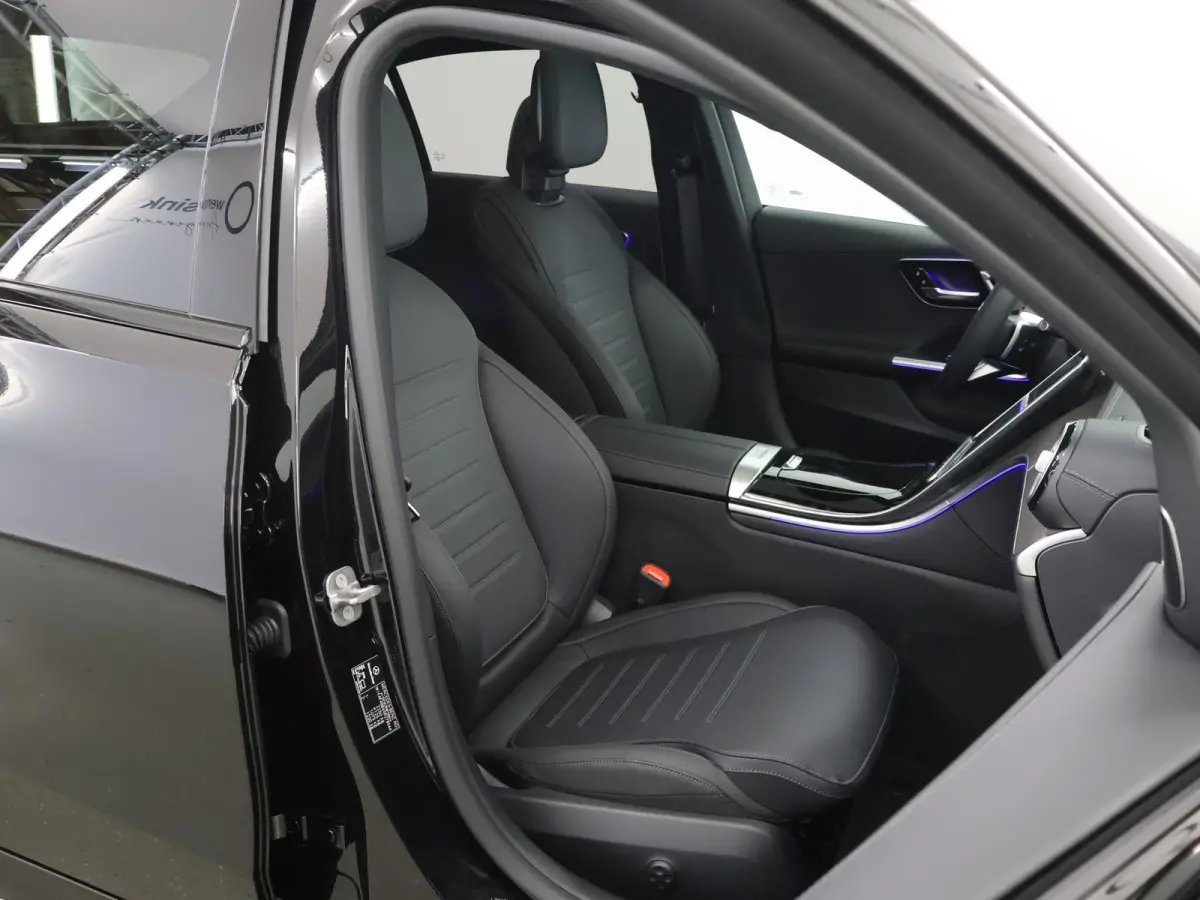 180 Star Edition AMG | Night | Panoramadak | 18" AMG Velgen | Keyless Entry | 360 camera |