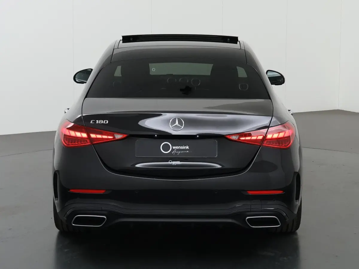 180 Star Edition AMG | Night | Panoramadak | 18" AMG Velgen | Keyless Entry | 360 camera |