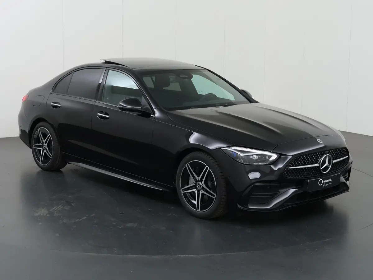 180 Star Edition AMG | Night | Panoramadak | 18" AMG Velgen | Keyless Entry | 360 camera |