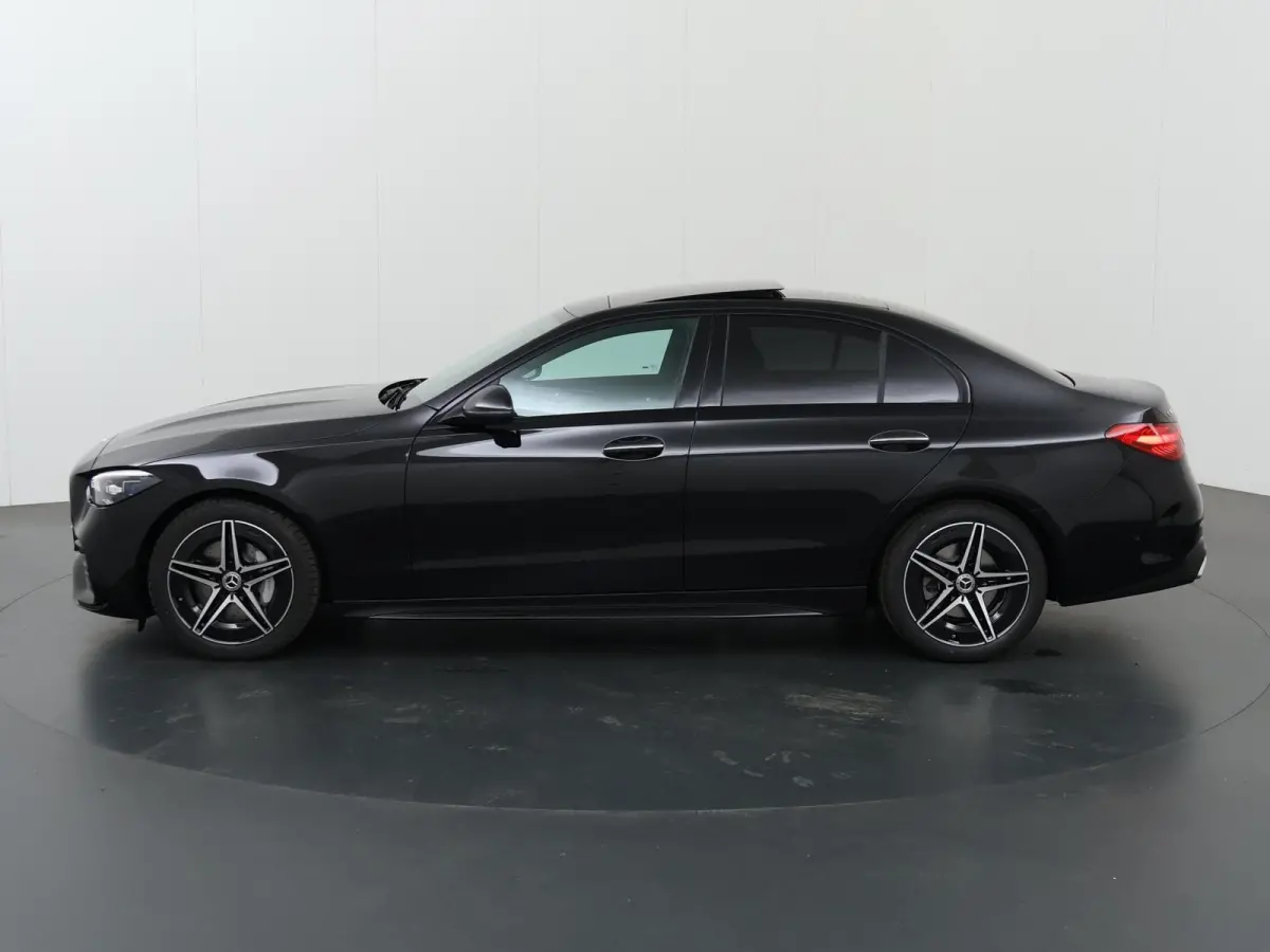 180 Star Edition AMG | Night | Panoramadak | 18" AMG Velgen | Keyless Entry | 360 camera |