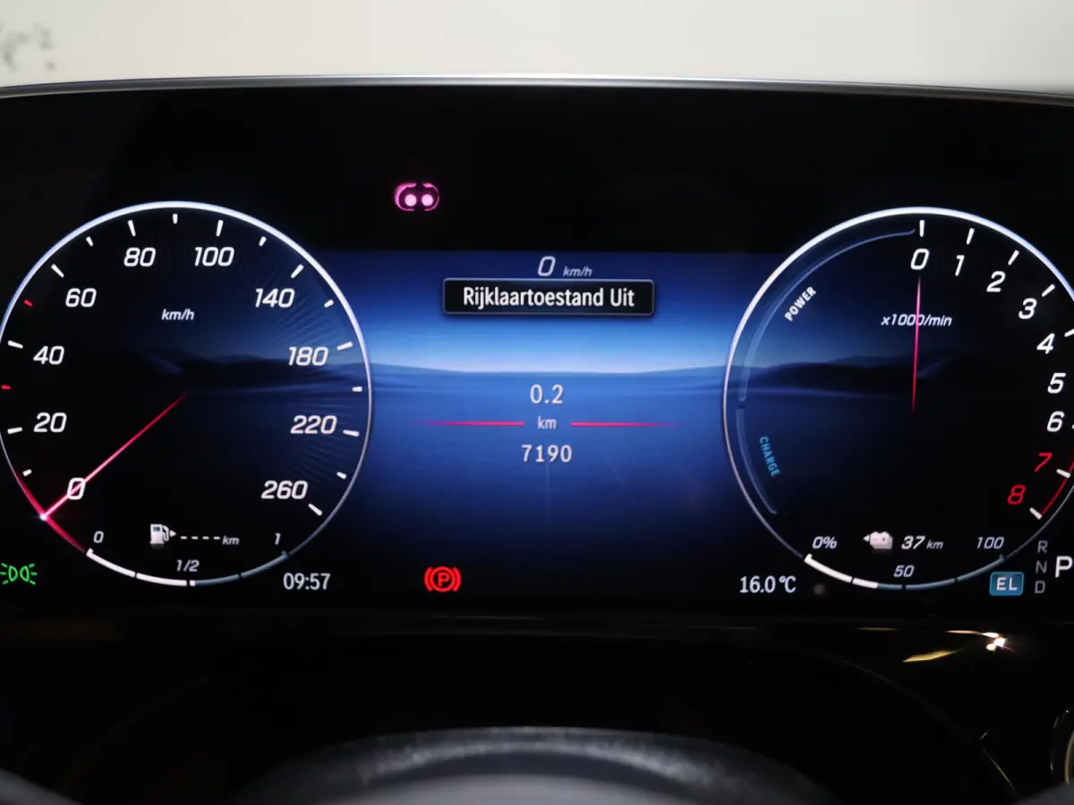 300e AMG Line Sport Edition | Night | Superscreen | Panoramadak | Rijassistentiepakket | Burmester | 360 camera | Stoelverwarming/ventilatie |