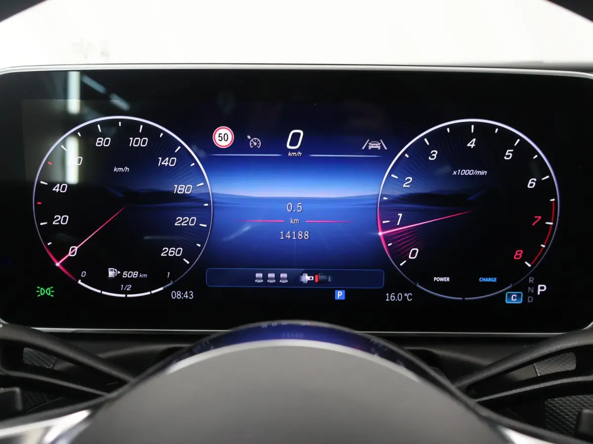 Star Edition 180 Star Edition Luxury Line | Panoramaschuifdak | Sfeerverlichting | Memorypakket | Apple CarPlay |