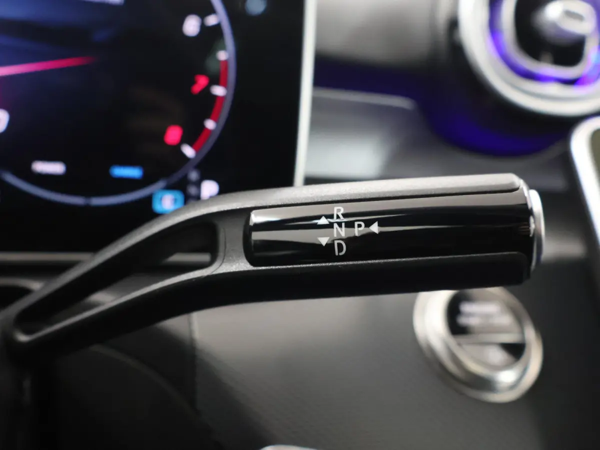 Star Edition 180 Star Edition Luxury Line | Panoramaschuifdak | Sfeerverlichting | Memorypakket | Apple CarPlay |