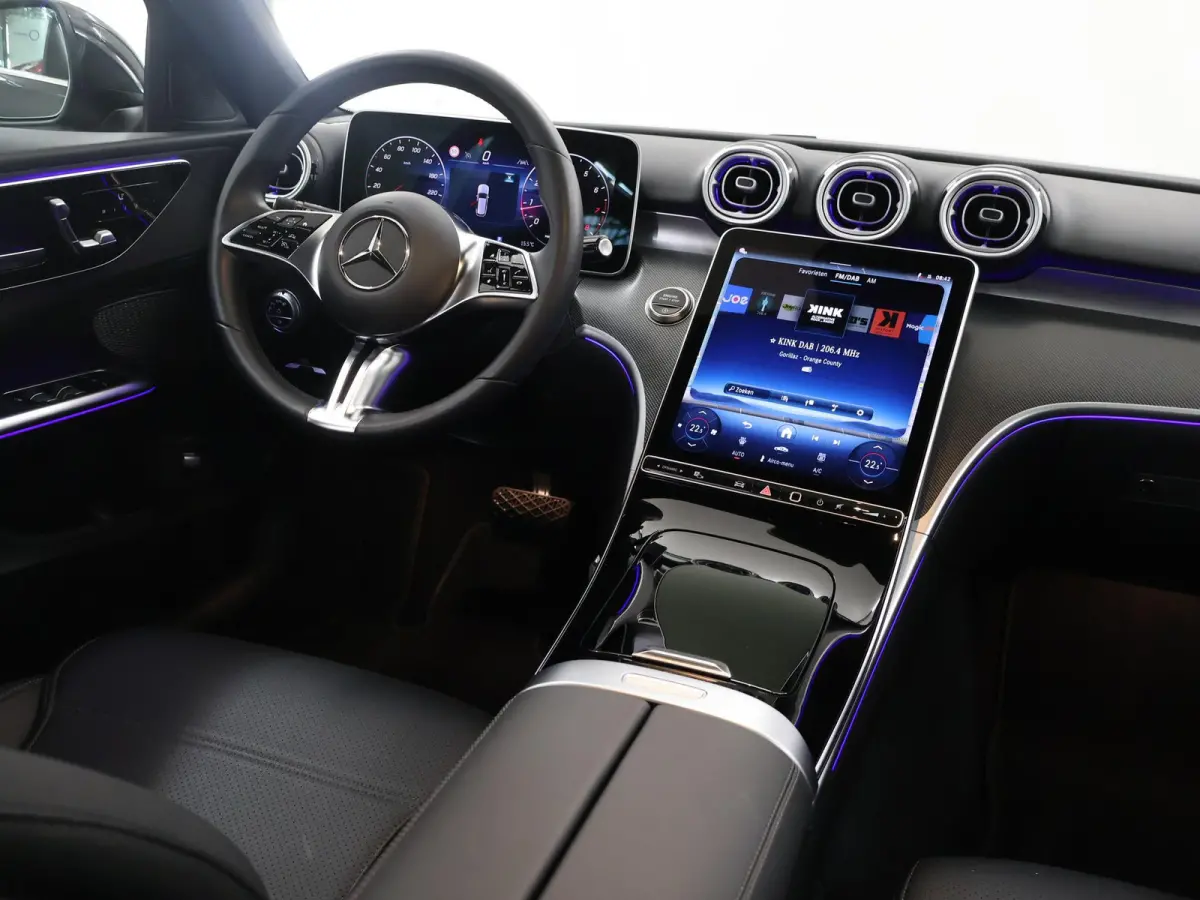 Star Edition 180 Star Edition Luxury Line | Panoramaschuifdak | Sfeerverlichting | Memorypakket | Apple CarPlay |