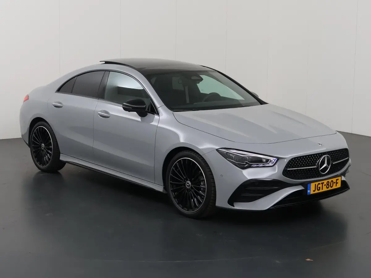 Coupé 180 Business Solution AMG | Panoramaschuifdak | AMG Line Plus | Night pakket | Head-up display | 360° camera | 19"AMG velgen Multispaaks