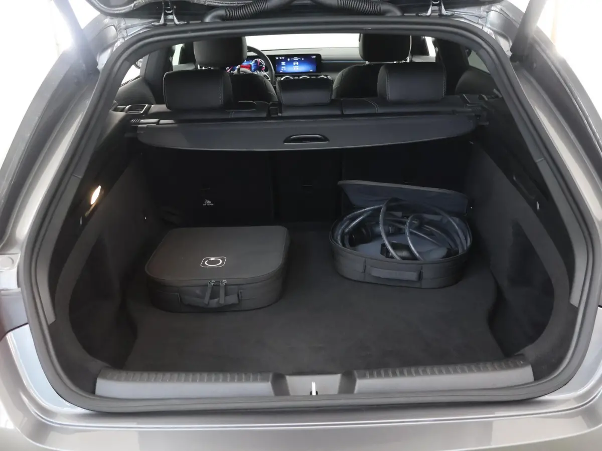 250e Star Edition | Easypack - achterklep | Keyless go | Achteruitrijcamera | Stoelverwarming | Sfeerverlichting |
