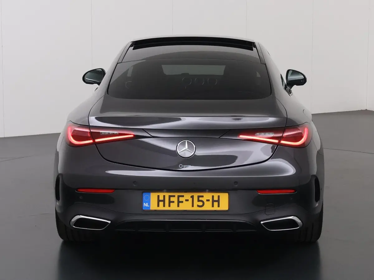 200 AMG Line | Panoramadak | Night | Memory | Burmester | Rode gordels | 19 inch AMG multispaaks | Headup |