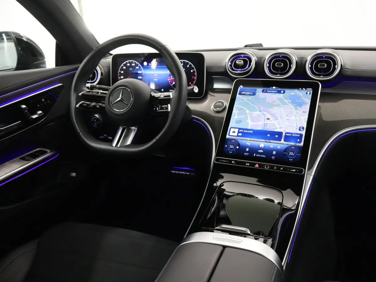200 AMG Line | Panoramadak | Night | Memory | Burmester | Rode gordels | 19 inch AMG multispaaks | Headup |