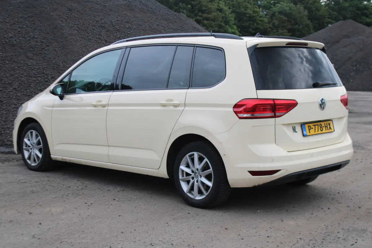 1.6 TDI SCR Connected Series 7p