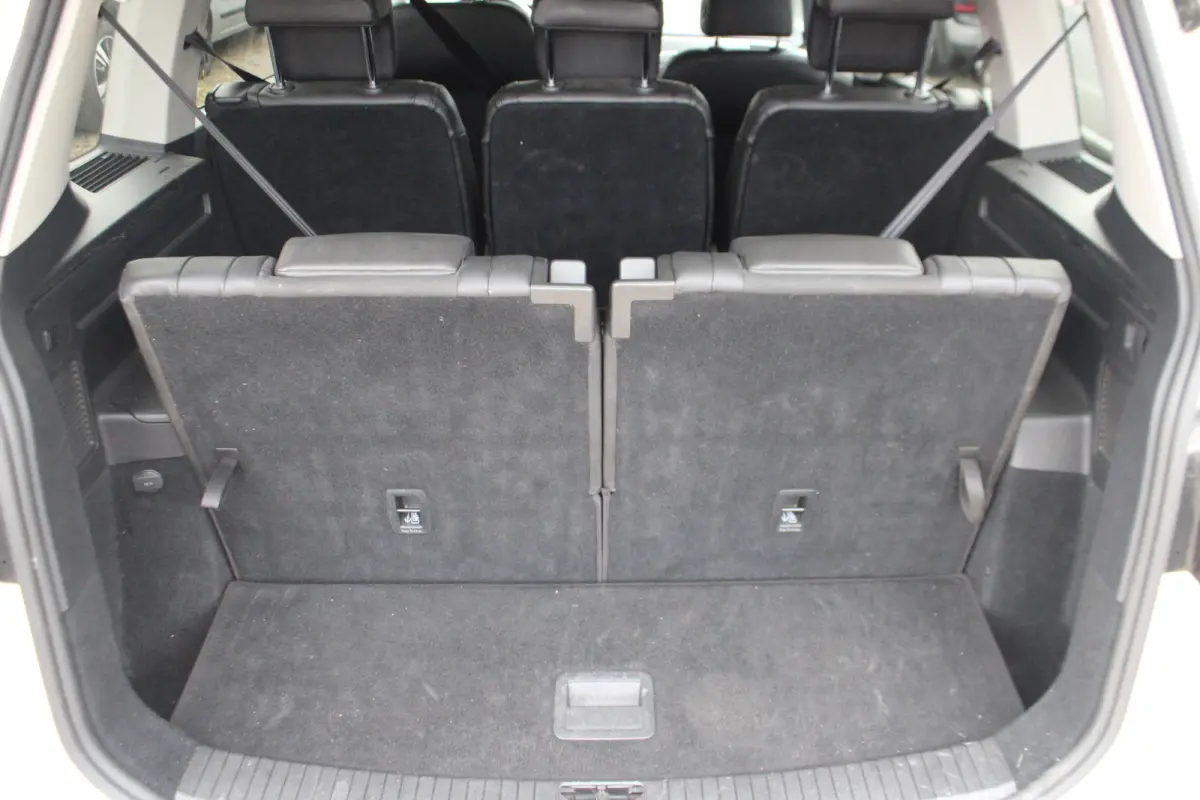 1.6 TDI SCR Connected Series 7p