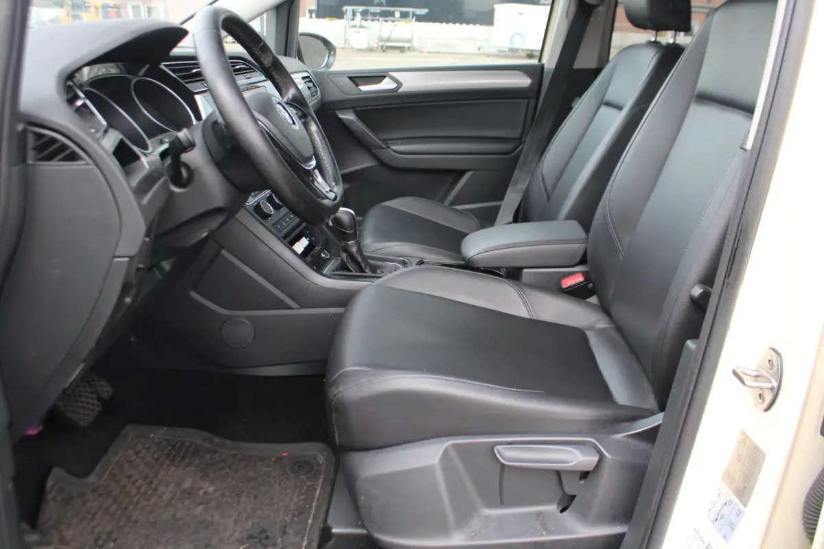 1.6 TDI SCR Connected Series 7p