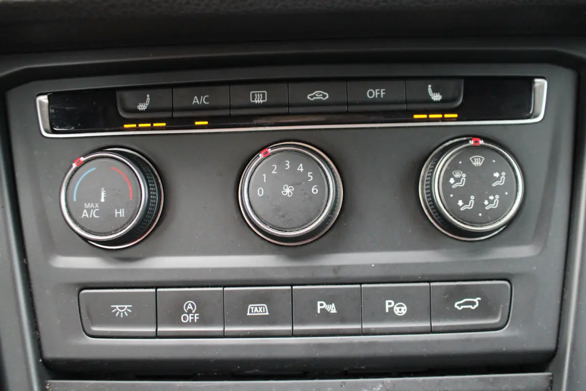1.6 TDI SCR Connected Series 7p