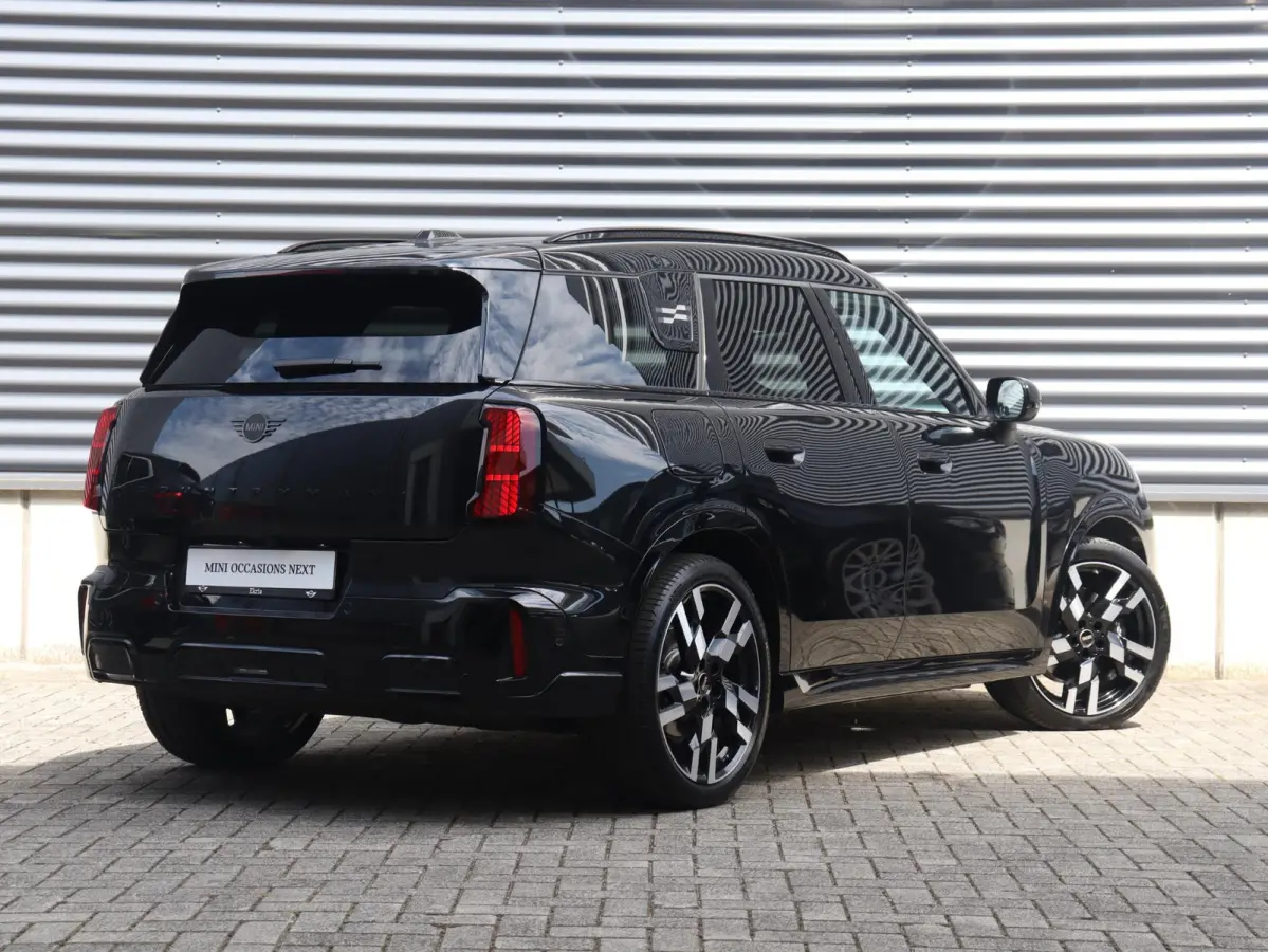 E | John Cooper Works + Pakket L + Head-Up + Driving Assistant Plus + Harman Kardon + Parking Assistant Plus + Comfort Access + SOH 100% + 20'' LMV