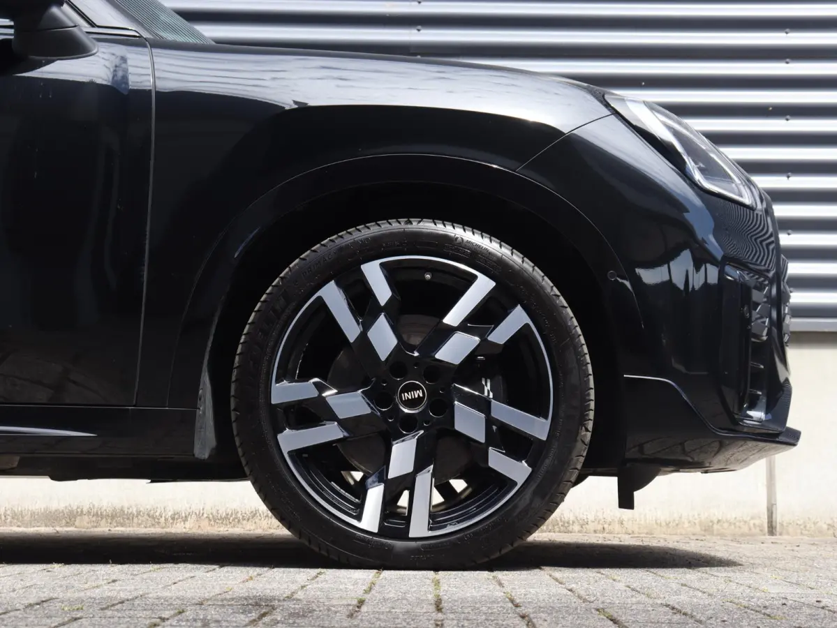 E | John Cooper Works + Pakket L + Head-Up + Driving Assistant Plus + Harman Kardon + Parking Assistant Plus + Comfort Access + SOH 100% + 20'' LMV