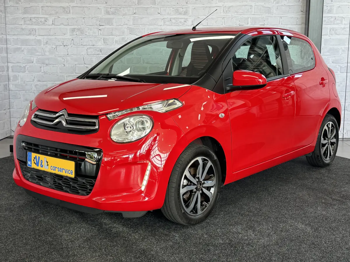 1.0 VTi Shine Carplay Cruise Camera Airco