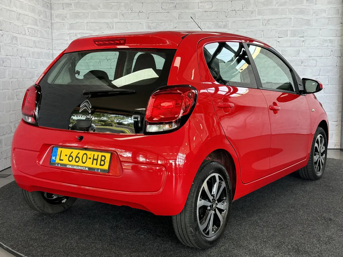1.0 VTi Shine Carplay Cruise Camera Airco