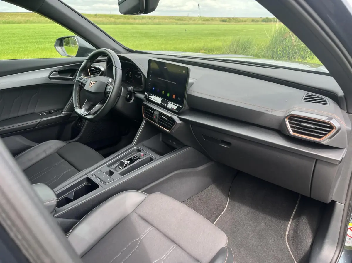 1.4 e-Hybrid |Camera|Carplay|Halfleer|LED|AC