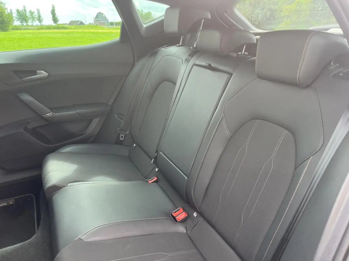 1.4 e-Hybrid |Camera|Carplay|Halfleer|LED|AC
