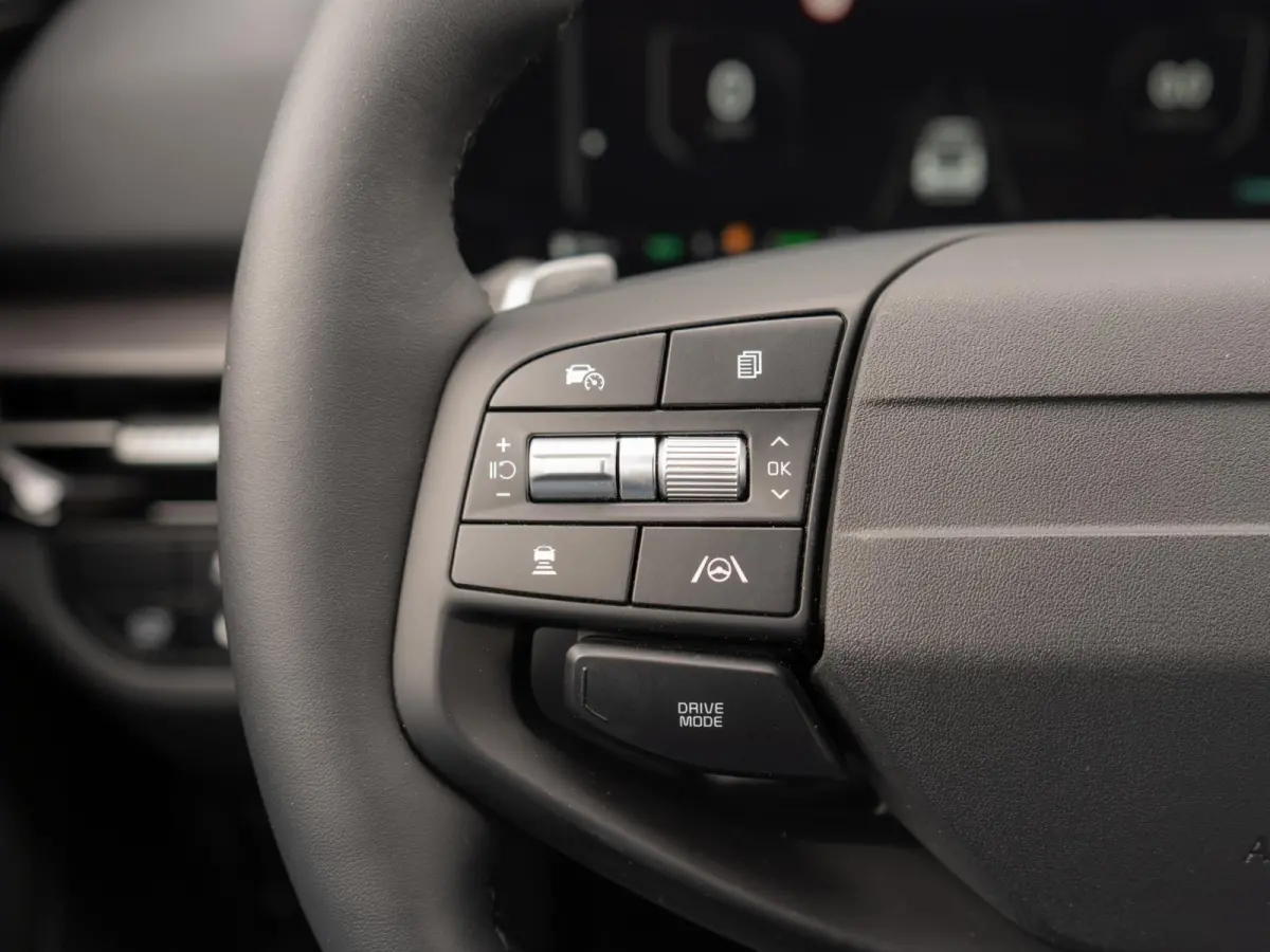 1.6 T-GDi Plug-in Hybrid DynamicPlusLine | Actieprijs* | Op Voorraad | Schuif-/Kanteldak | Stoel en Stuurverwarming | Navi. | Clima. | Adapt. Cruise. | Dodehoekassitentie