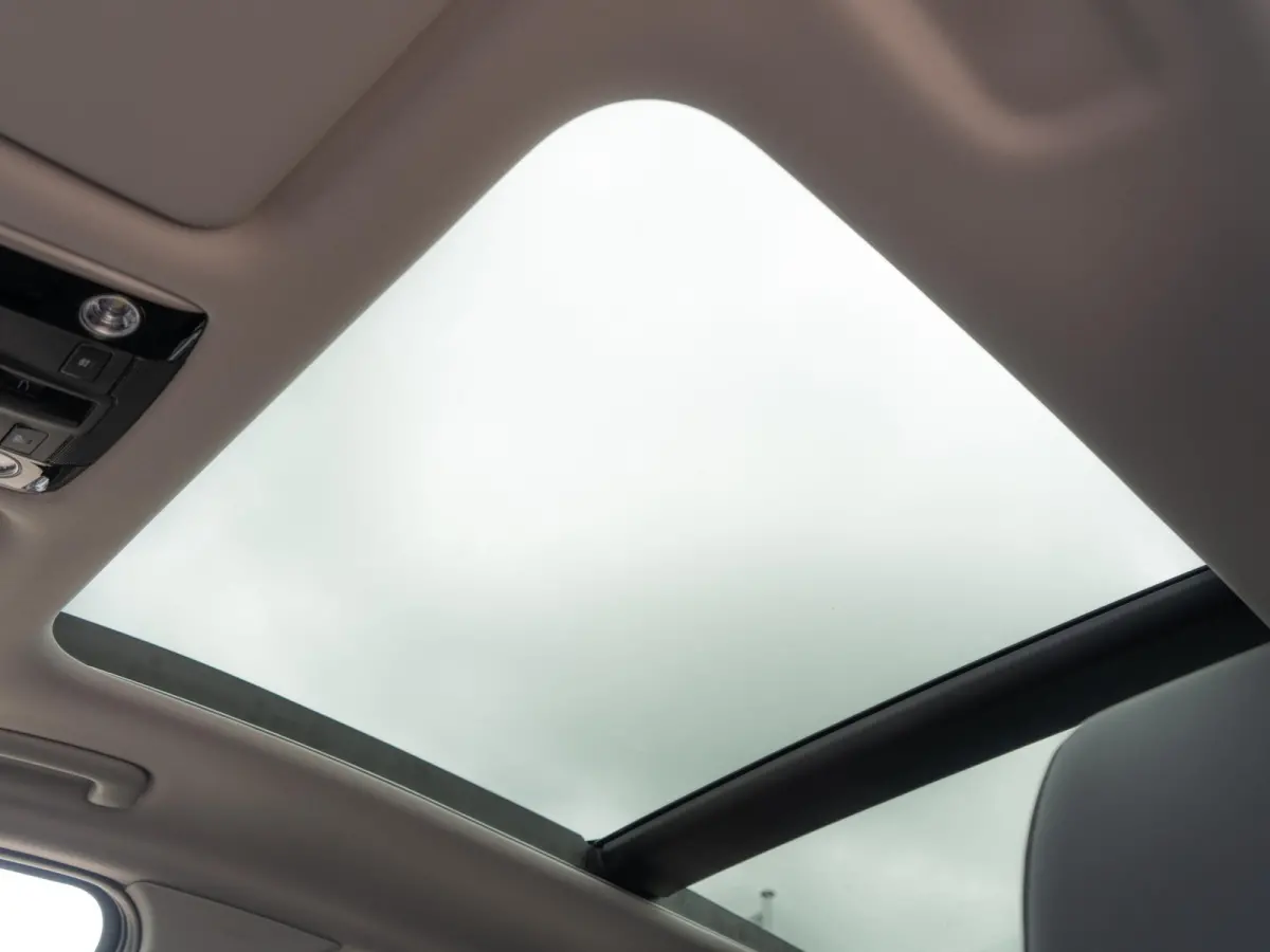 1.6 T-GDi Plug-in Hybrid DynamicPlusLine | Actieprijs* | Op Voorraad | Schuif-/Kanteldak | Stoel en Stuurverwarming | Navi. | Clima. | Adapt. Cruise. | Dodehoekassitentie