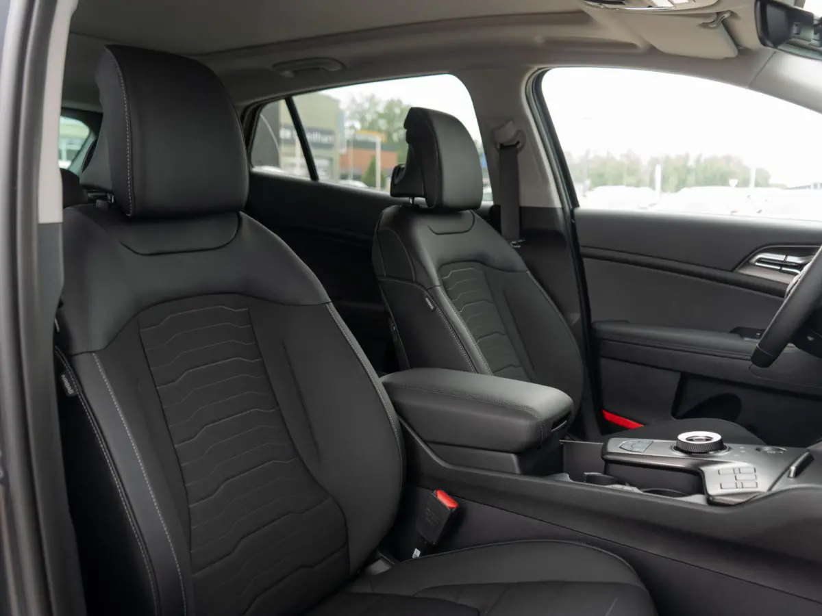 1.6 T-GDi Plug-in Hybrid DynamicPlusLine | Actieprijs* | Op Voorraad | Schuif-/Kanteldak | Stoel en Stuurverwarming | Navi. | Clima. | Adapt. Cruise. | Dodehoekassitentie