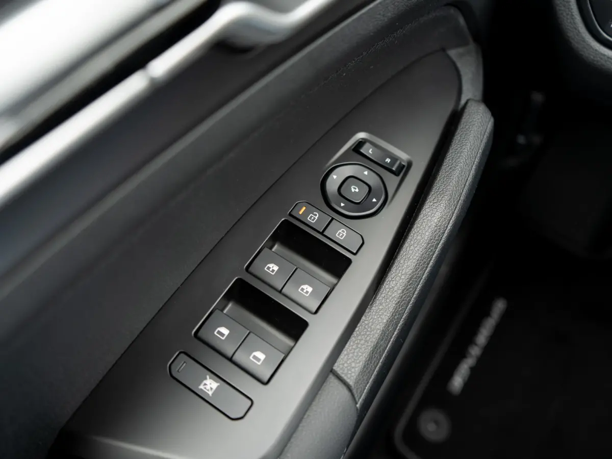 1.6 T-GDi Plug-in Hybrid DynamicPlusLine | Actieprijs* | Op Voorraad | Schuif-/Kanteldak | Stoel en Stuurverwarming | Navi. | Clima. | Adapt. Cruise. | Dodehoekassitentie