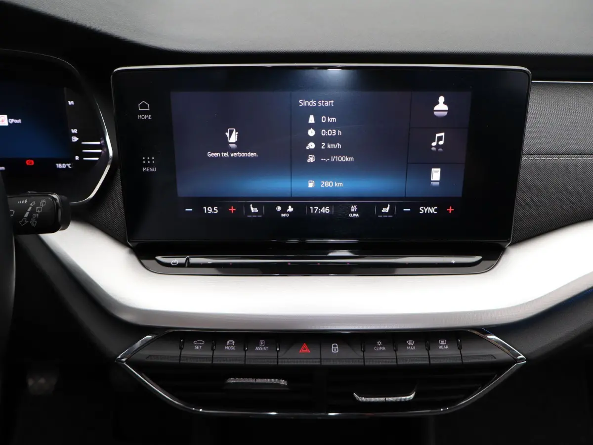 1.0 TSI Business Edition Plus | Apple Carplay / Android Auto | Keyless | Virtual Cockpit | Privacy Glass |