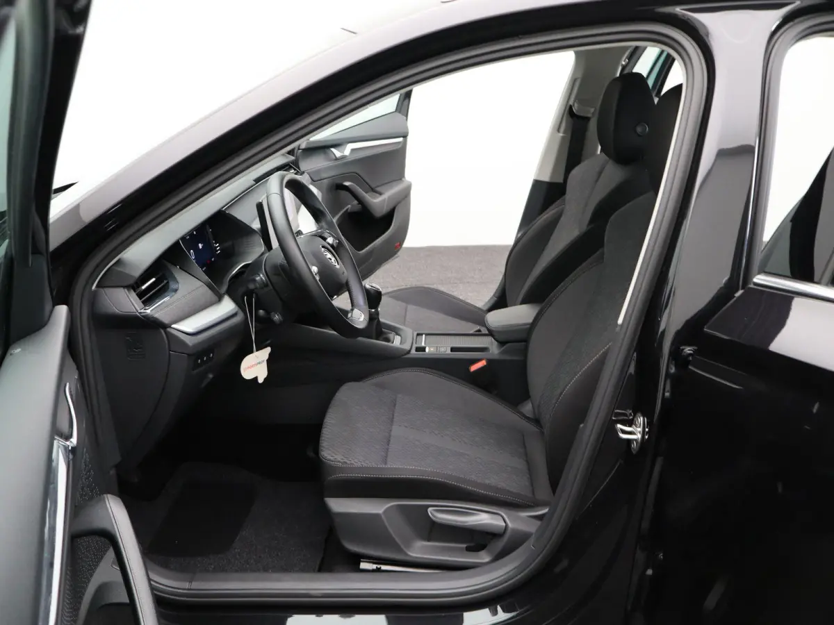 1.0 TSI Business Edition Plus | Apple Carplay / Android Auto | Keyless | Virtual Cockpit | Privacy Glass |