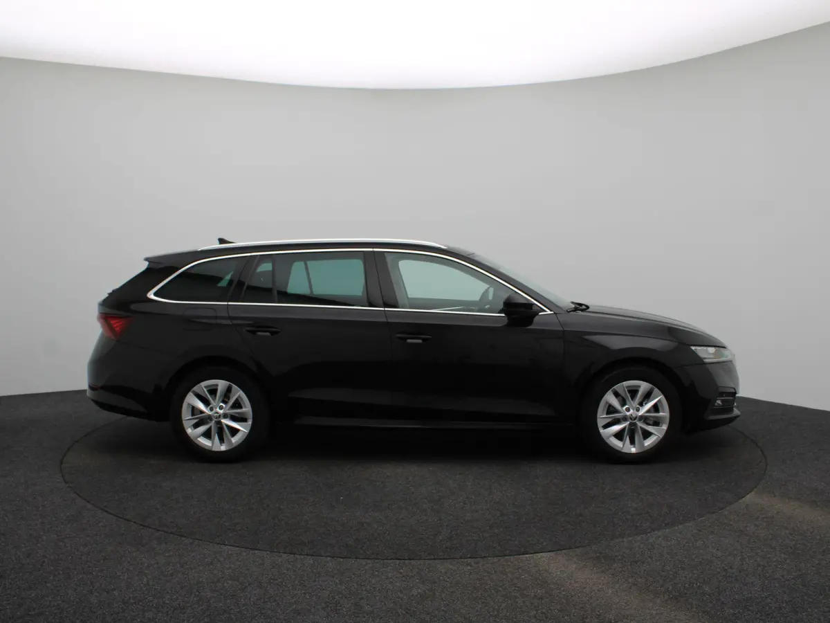 1.0 TSI Business Edition Plus | Apple Carplay / Android Auto | Keyless | Virtual Cockpit | Privacy Glass |