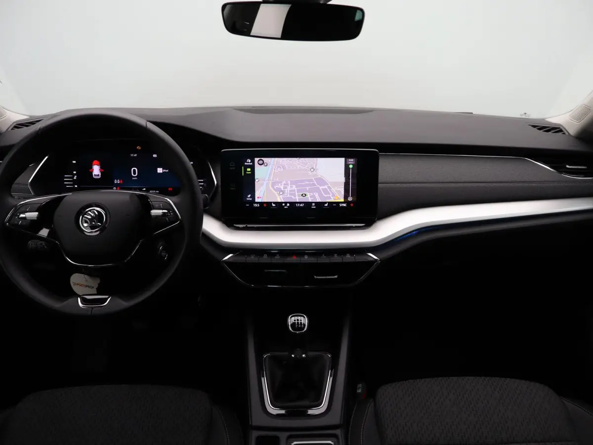 1.0 TSI Business Edition Plus | Apple Carplay / Android Auto | Keyless | Virtual Cockpit | Privacy Glass |