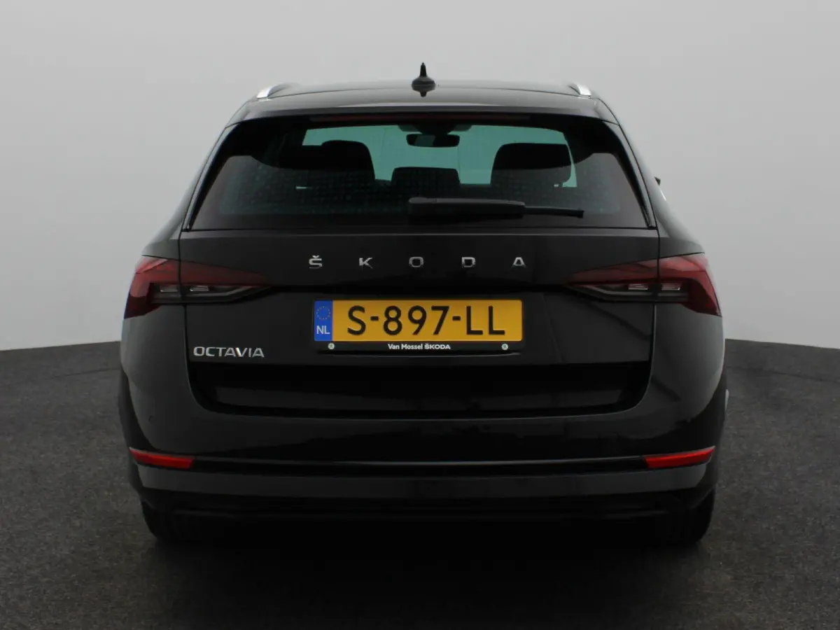 1.0 TSI Business Edition Plus | Apple Carplay / Android Auto | Keyless | Virtual Cockpit | Privacy Glass |