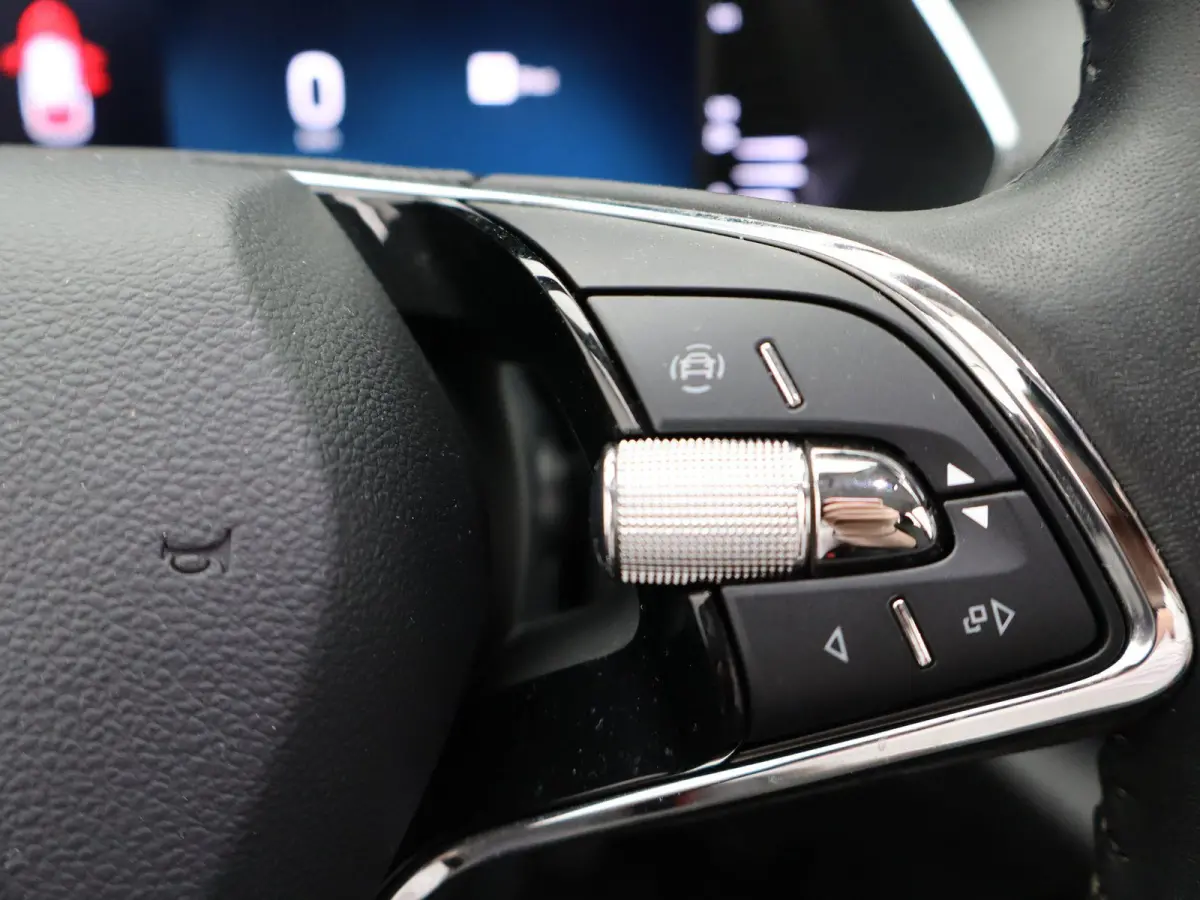 1.0 TSI Business Edition Plus | Apple Carplay / Android Auto | Keyless | Virtual Cockpit | Privacy Glass |