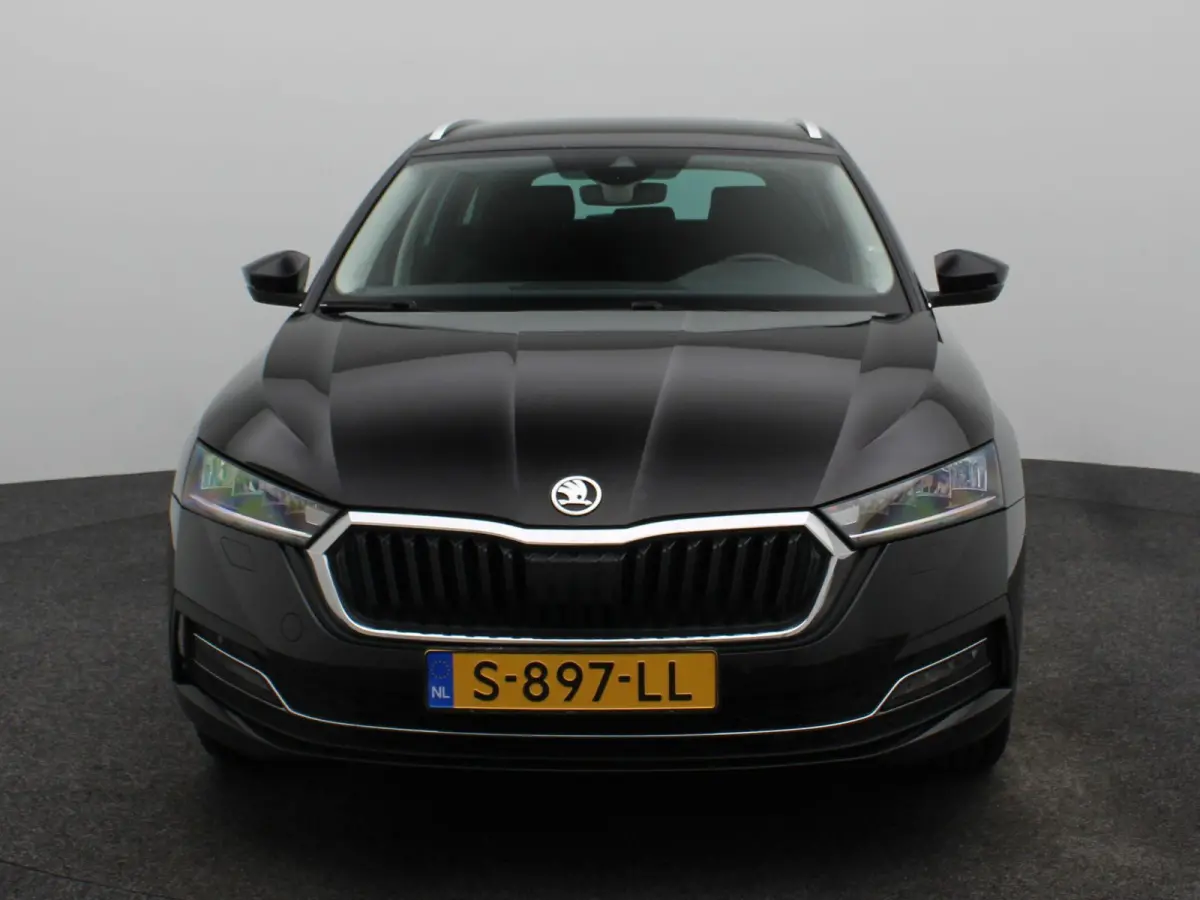 1.0 TSI Business Edition Plus | Apple Carplay / Android Auto | Keyless | Virtual Cockpit | Privacy Glass |
