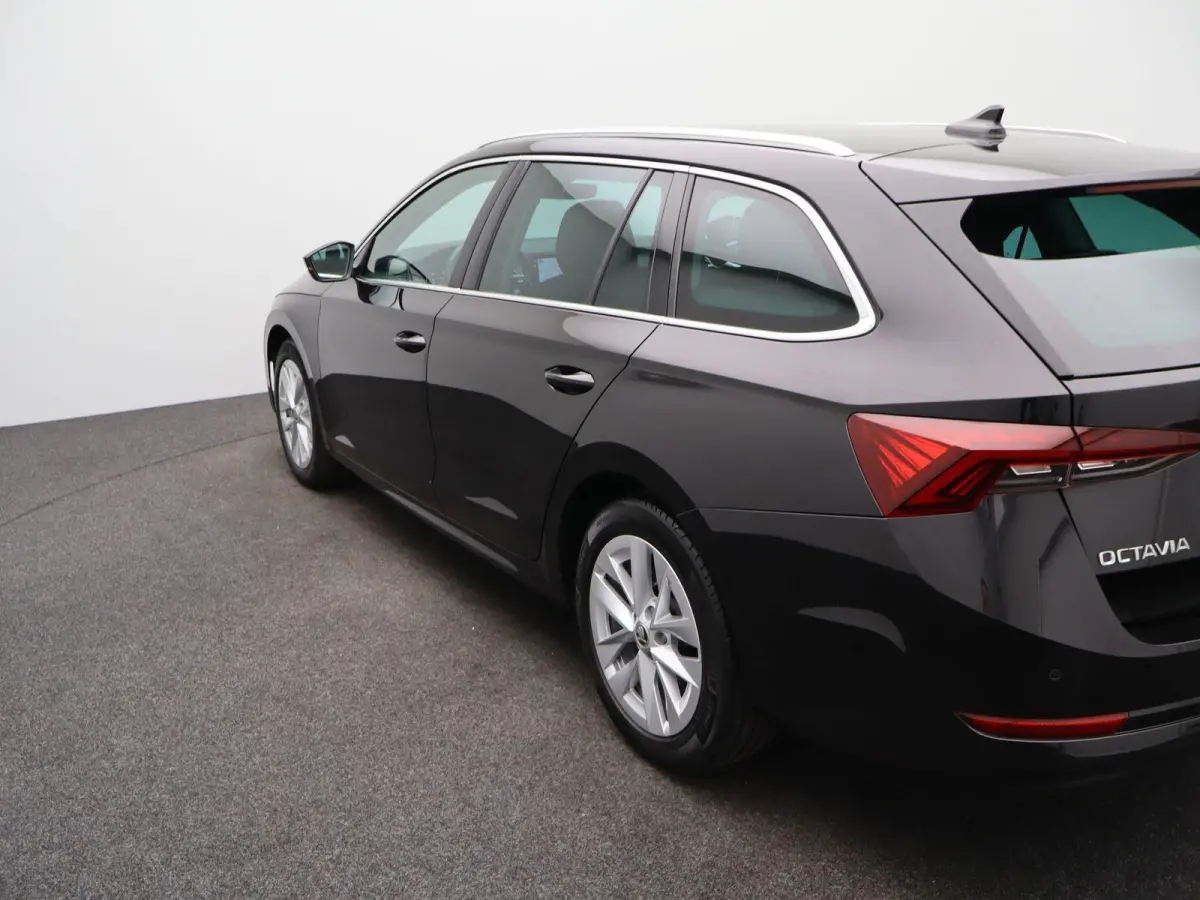 1.0 TSI Business Edition Plus | Apple Carplay / Android Auto | Keyless | Virtual Cockpit | Privacy Glass |