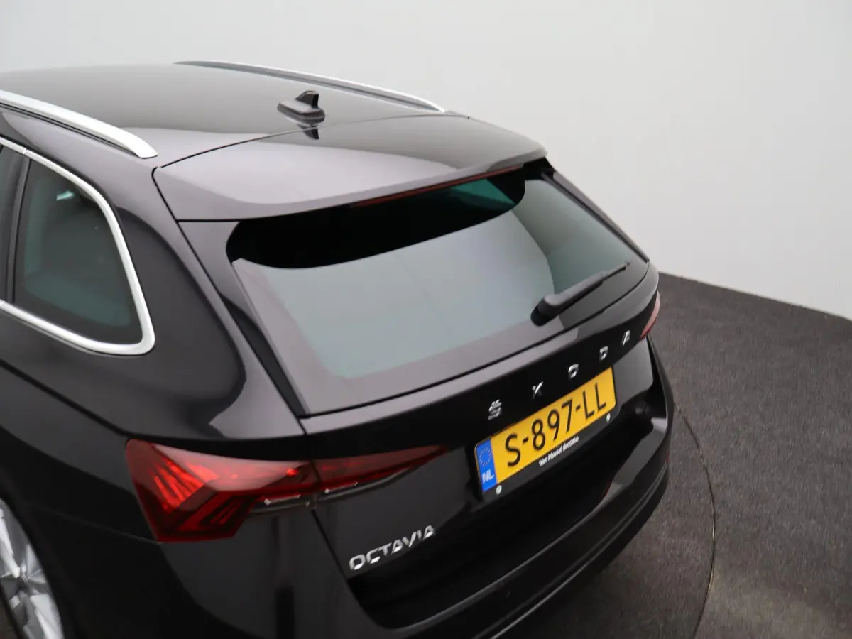 1.0 TSI Business Edition Plus | Apple Carplay / Android Auto | Keyless | Virtual Cockpit | Privacy Glass |
