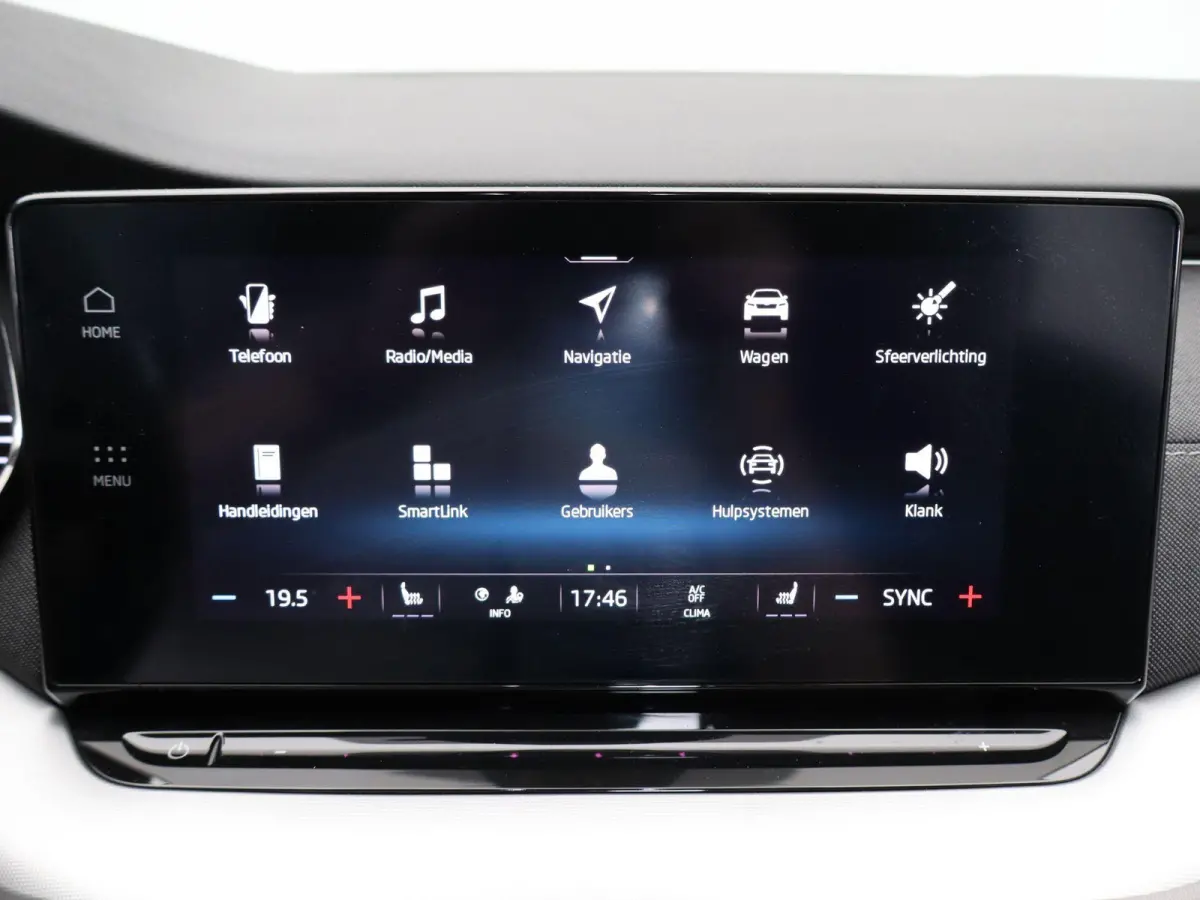 1.0 TSI Business Edition Plus | Apple Carplay / Android Auto | Keyless | Virtual Cockpit | Privacy Glass |
