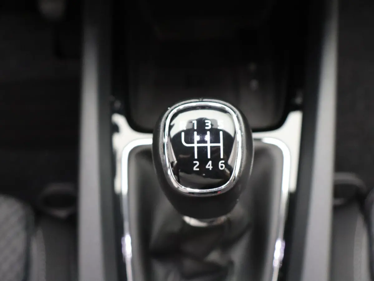1.0 TSI Business Edition Plus | Apple Carplay / Android Auto | Keyless | Virtual Cockpit | Privacy Glass |
