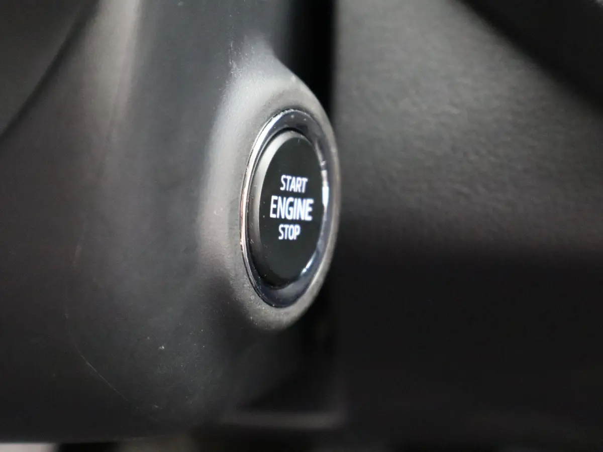 1.0 TSI Business Edition Plus | Apple Carplay / Android Auto | Keyless | Virtual Cockpit | Privacy Glass |