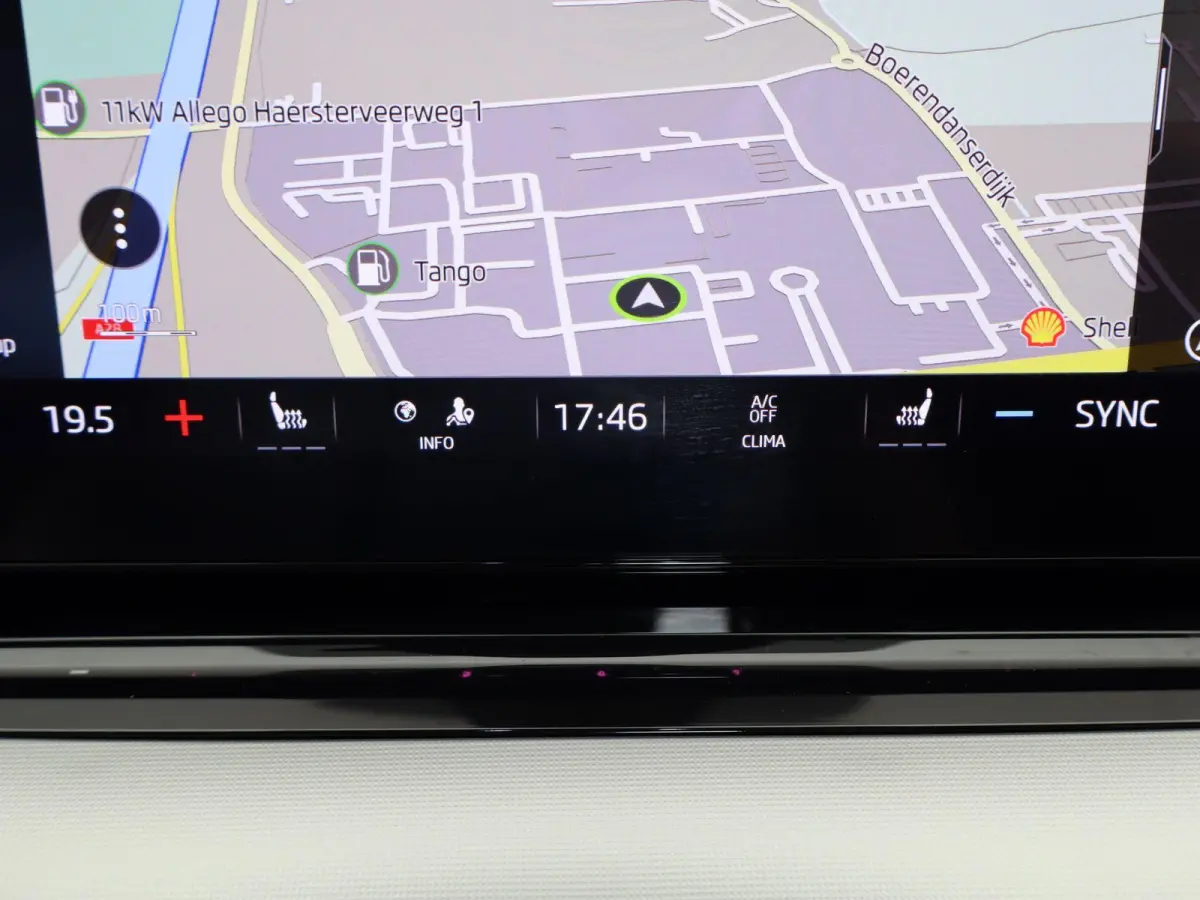 1.0 TSI Business Edition Plus | Apple Carplay / Android Auto | Keyless | Virtual Cockpit | Privacy Glass |