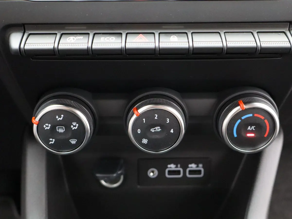 evolution TCe 90 | Apple Carplay/Android Auto | Parkeersensoren |