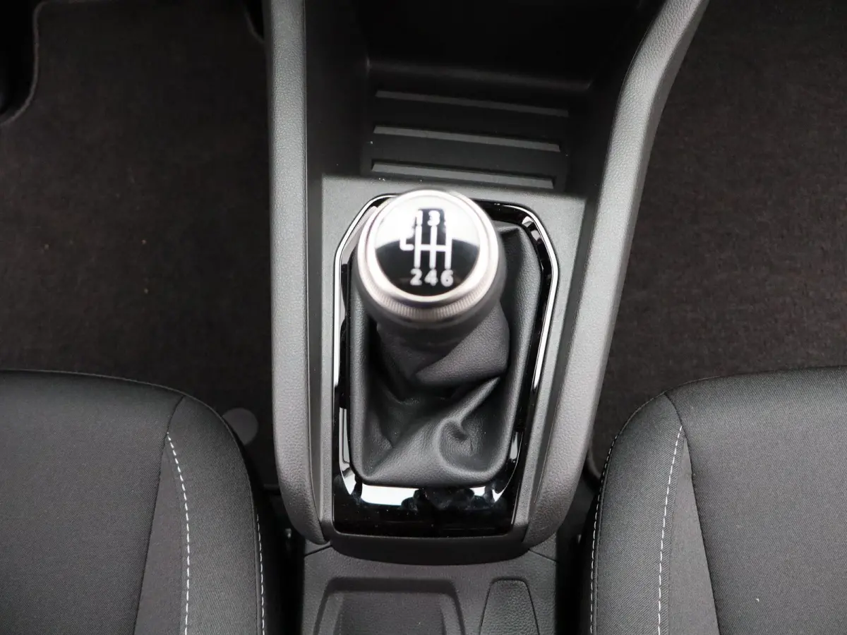 evolution TCe 90 | Apple Carplay/Android Auto | Parkeersensoren |