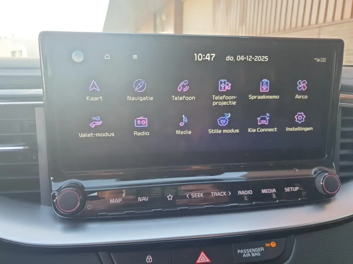 1.0T DynamicPlusLine DEMO | Direct beschikbaar | Stoel en stuurverwarming | Dodehoekdetectie | Getinte ramen achter | Elektrische achterklep | Keyless met startknop | Parkeersensoren voor en