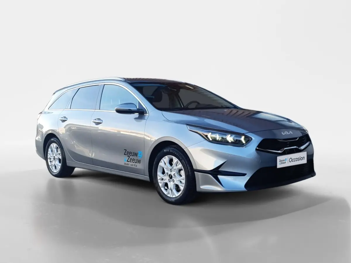 1.0T DynamicPlusLine DEMO | Direct beschikbaar | Stoel en stuurverwarming | Dodehoekdetectie | Getinte ramen achter | Elektrische achterklep | Keyless met startknop | Parkeersensoren voor en
