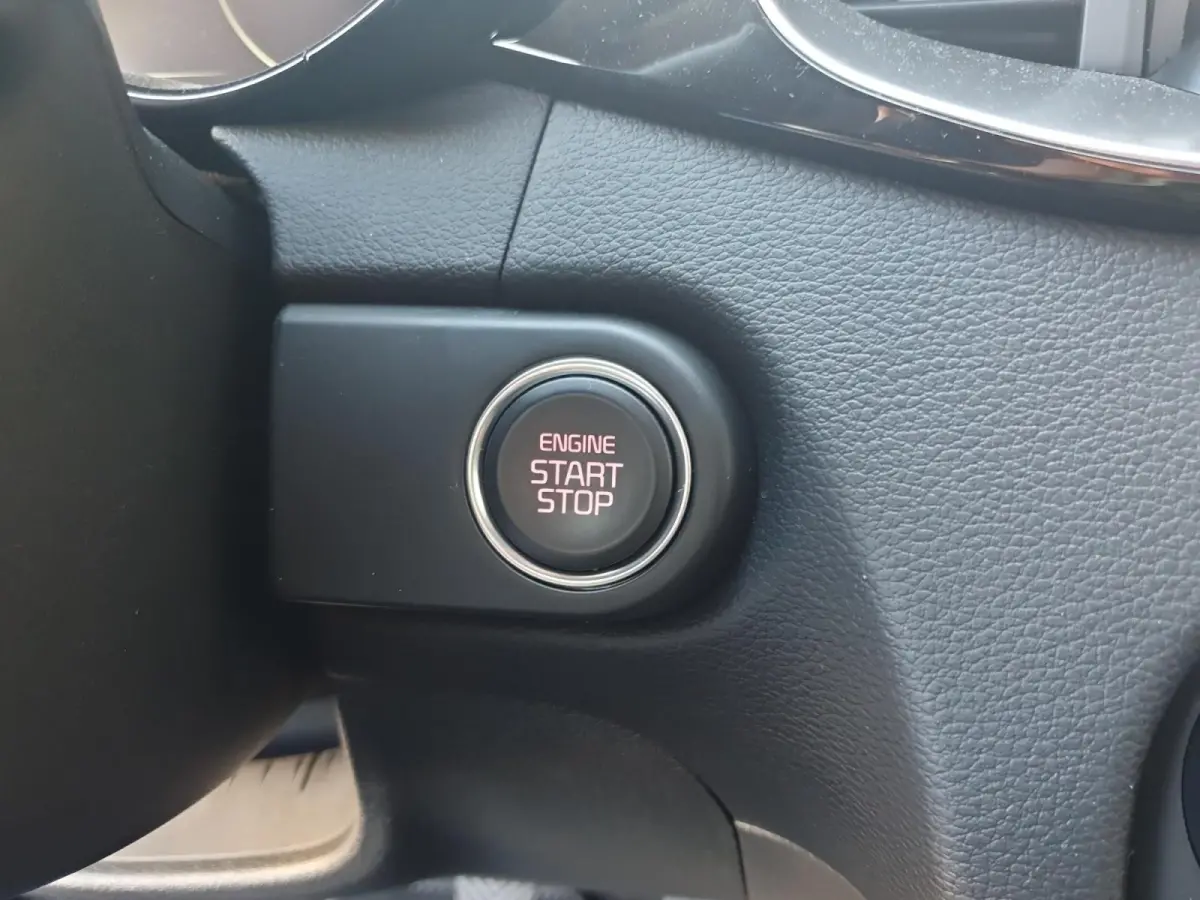 1.0T DynamicPlusLine DEMO | Direct beschikbaar | Stoel en stuurverwarming | Dodehoekdetectie | Getinte ramen achter | Elektrische achterklep | Keyless met startknop | Parkeersensoren voor en