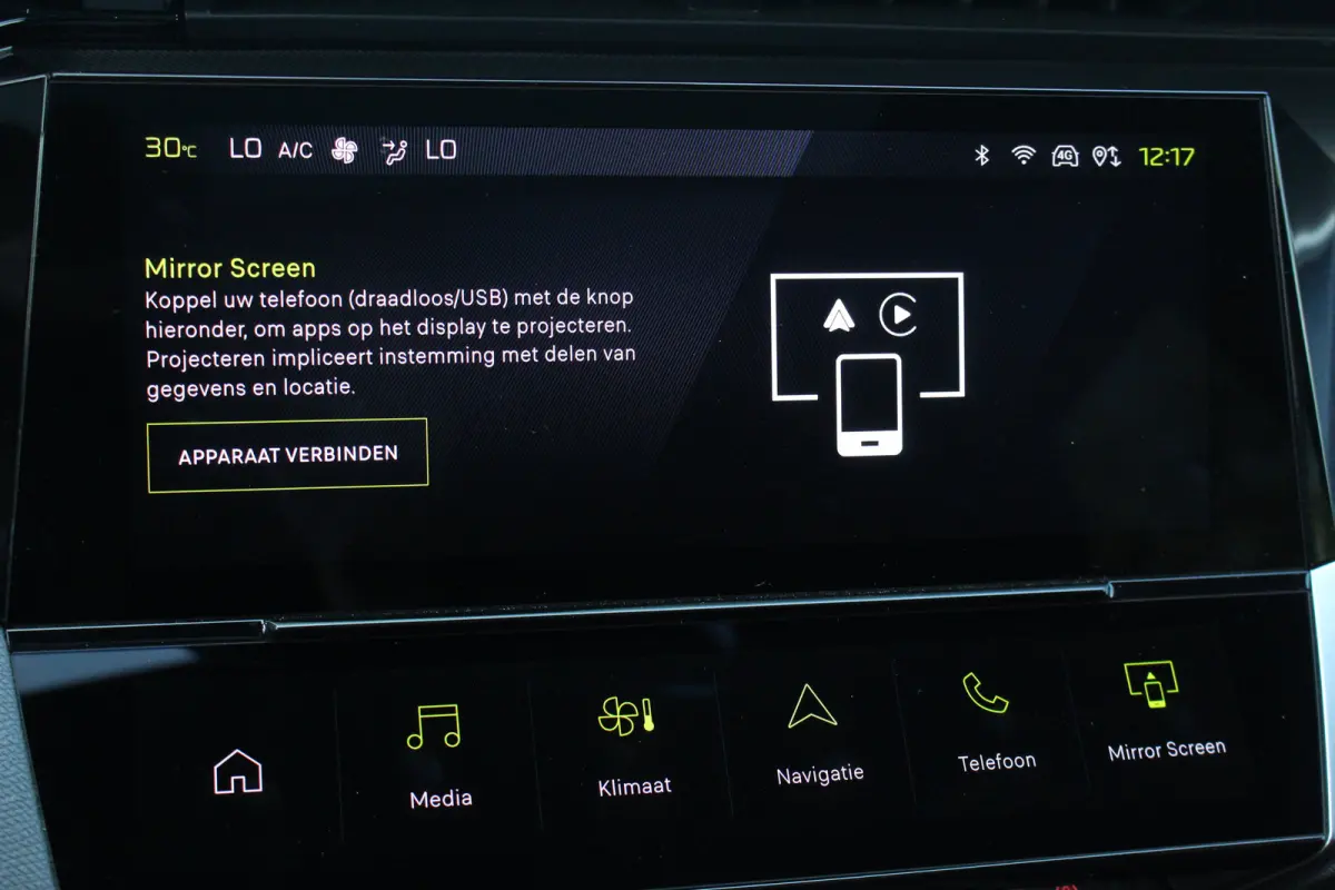 1.6 Plug-in Hybrid 225 GT | Pano | Camera | Keyless | LMV 18" | DAB | Dodehoeksens. | Climate | LED | Navi | Pano | Camera | Keyless | LMV 18" | DAB | Dodehoeksens. | Climate | LED | Navi |