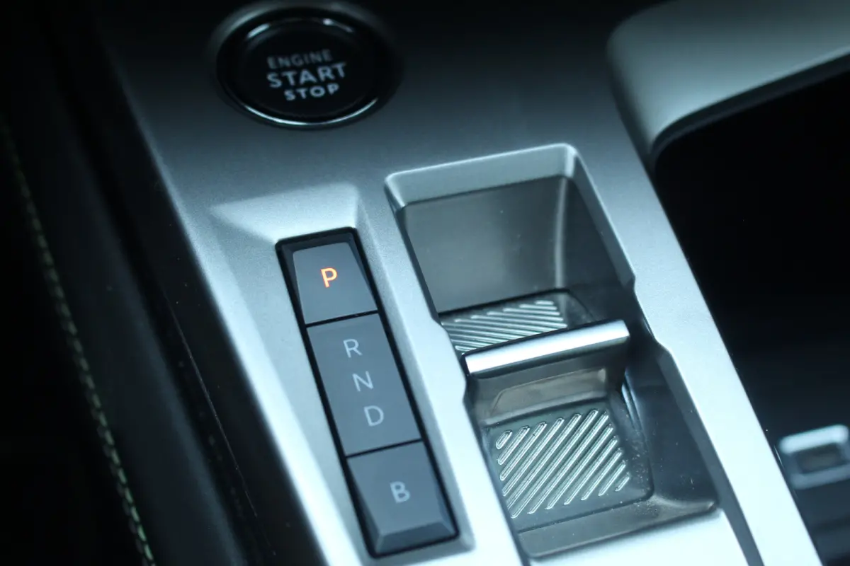 1.6 Plug-in Hybrid 225 GT | Pano | Camera | Keyless | LMV 18" | DAB | Dodehoeksens. | Climate | LED | Navi | Pano | Camera | Keyless | LMV 18" | DAB | Dodehoeksens. | Climate | LED | Navi |