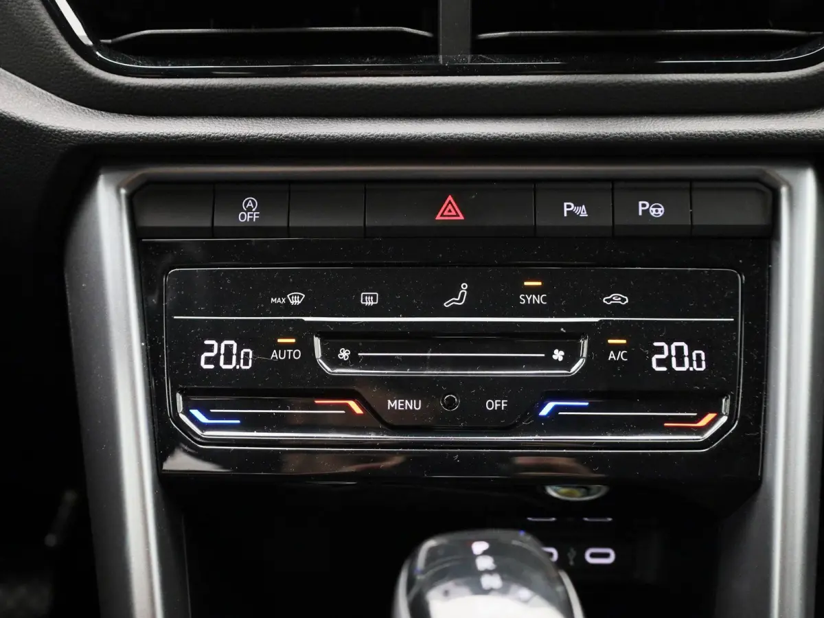 1.5 TSI Life Edition 150pk | EM | Automaat |  Navigatie | Climatronic (Automatische Airco) | Parkeersensoren | Parkeercamera | Cruise Control Adaptief |